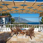 Zoumpouli Village Tatil Evi *