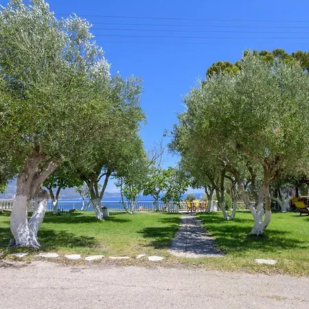 Zoumpouli Village بيت للعطل *