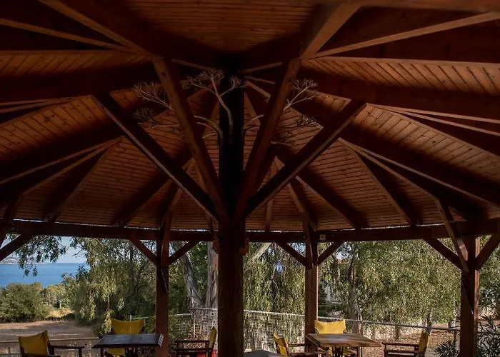 Zoumpouli Village בית נופש ספרטיה